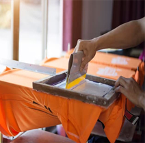 O que é serigrafia? Tire suas dúvidas sobre aplicações e funcionalidade